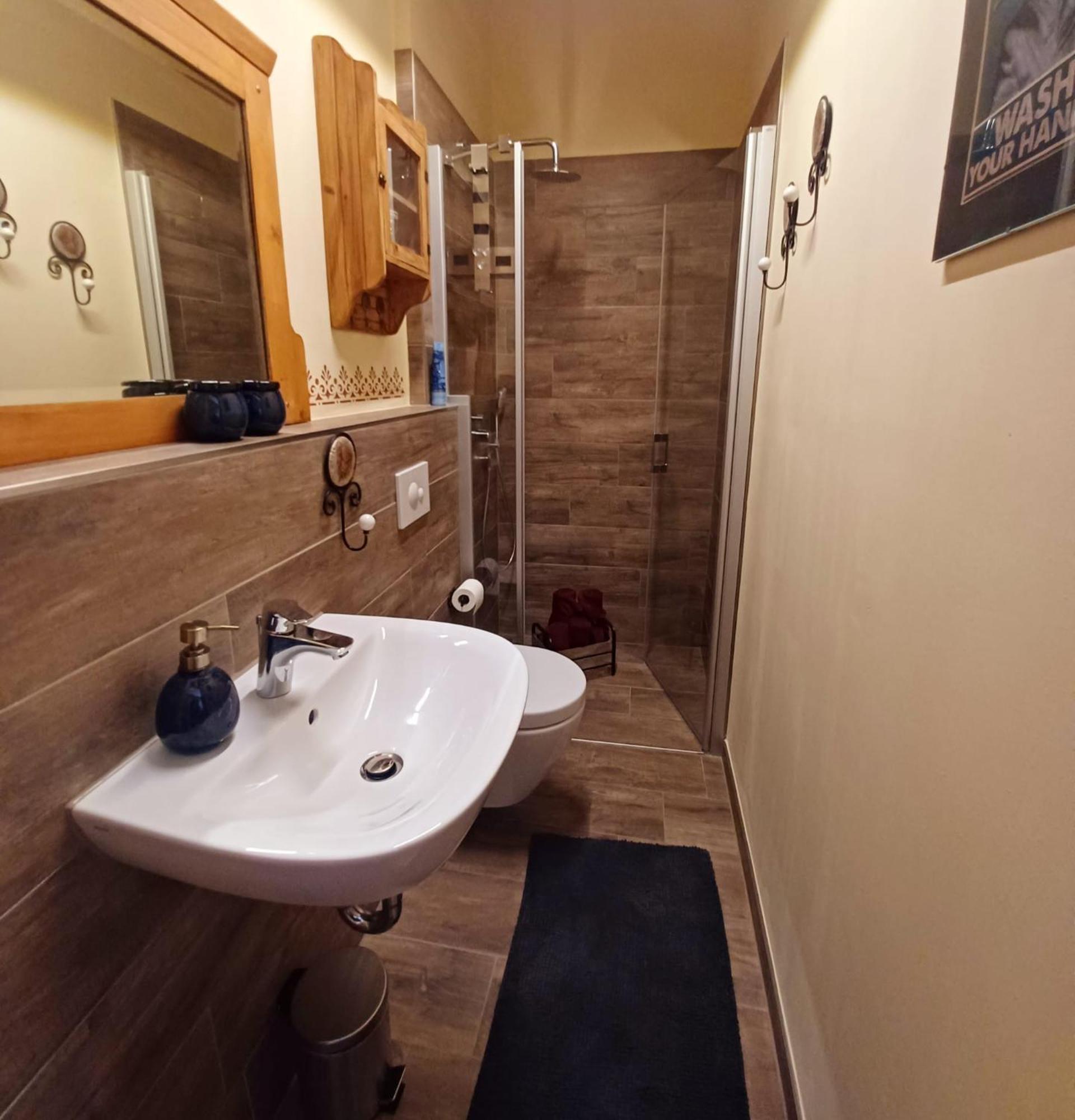 Ferienwohnung Antik Гота Екстериор снимка