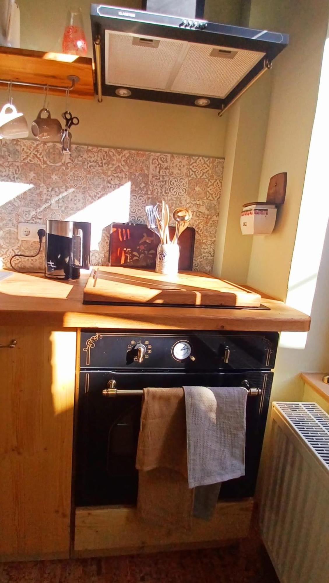 Ferienwohnung Antik Гота Екстериор снимка