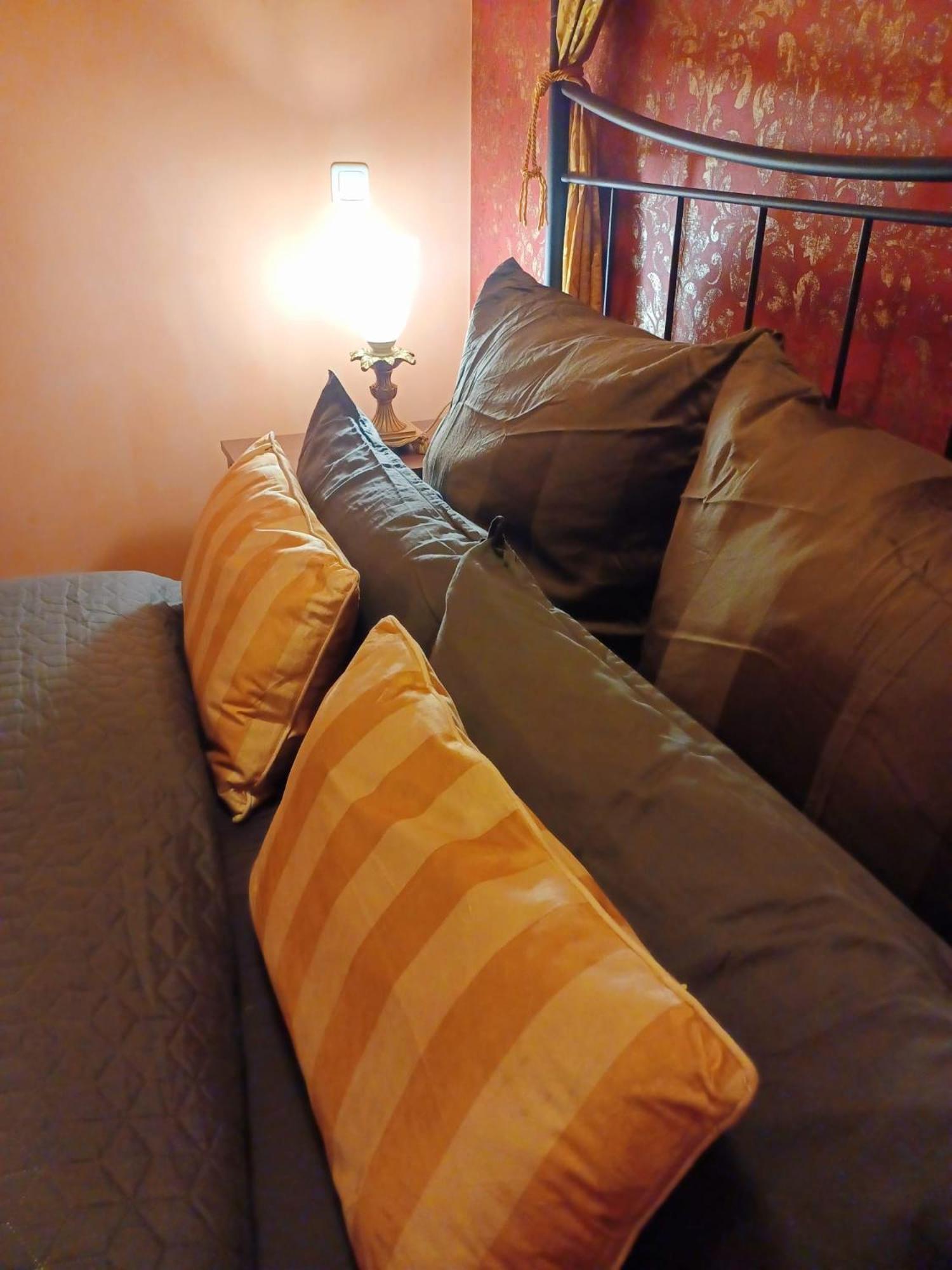 Ferienwohnung Antik Гота Екстериор снимка