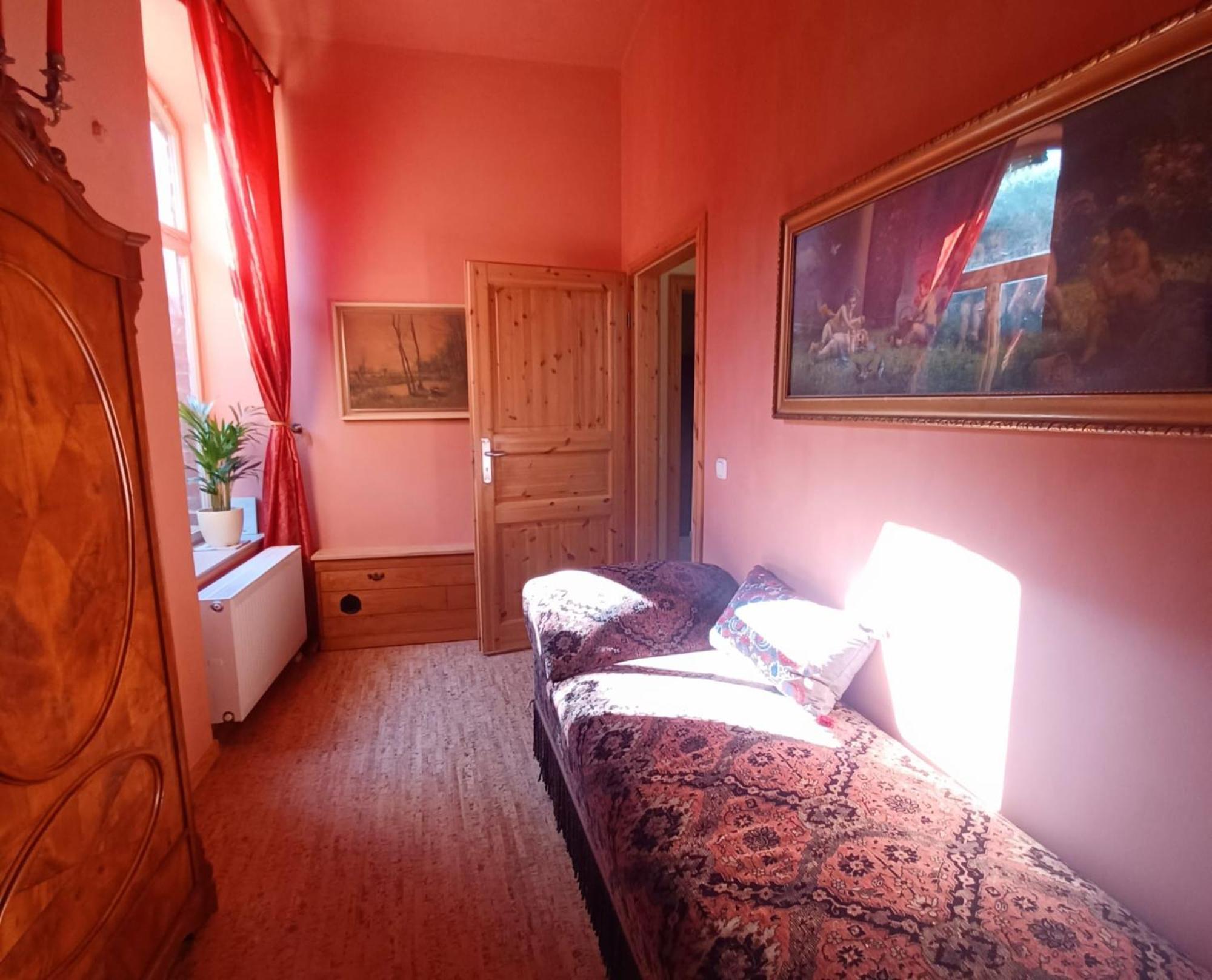 Ferienwohnung Antik Гота Екстериор снимка