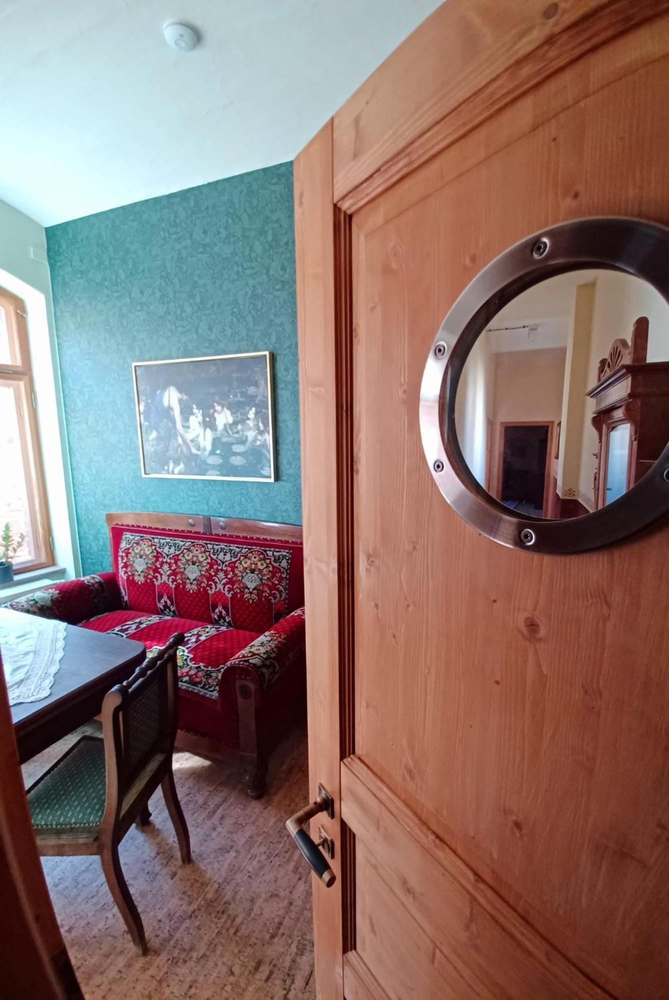 Ferienwohnung Antik Гота Екстериор снимка
