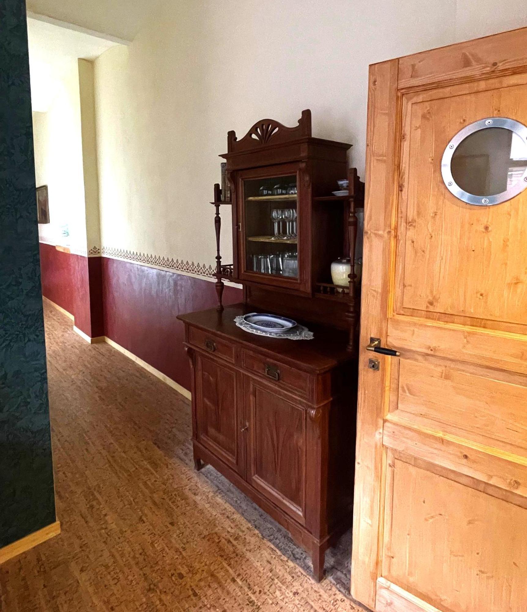 Ferienwohnung Antik Гота Екстериор снимка