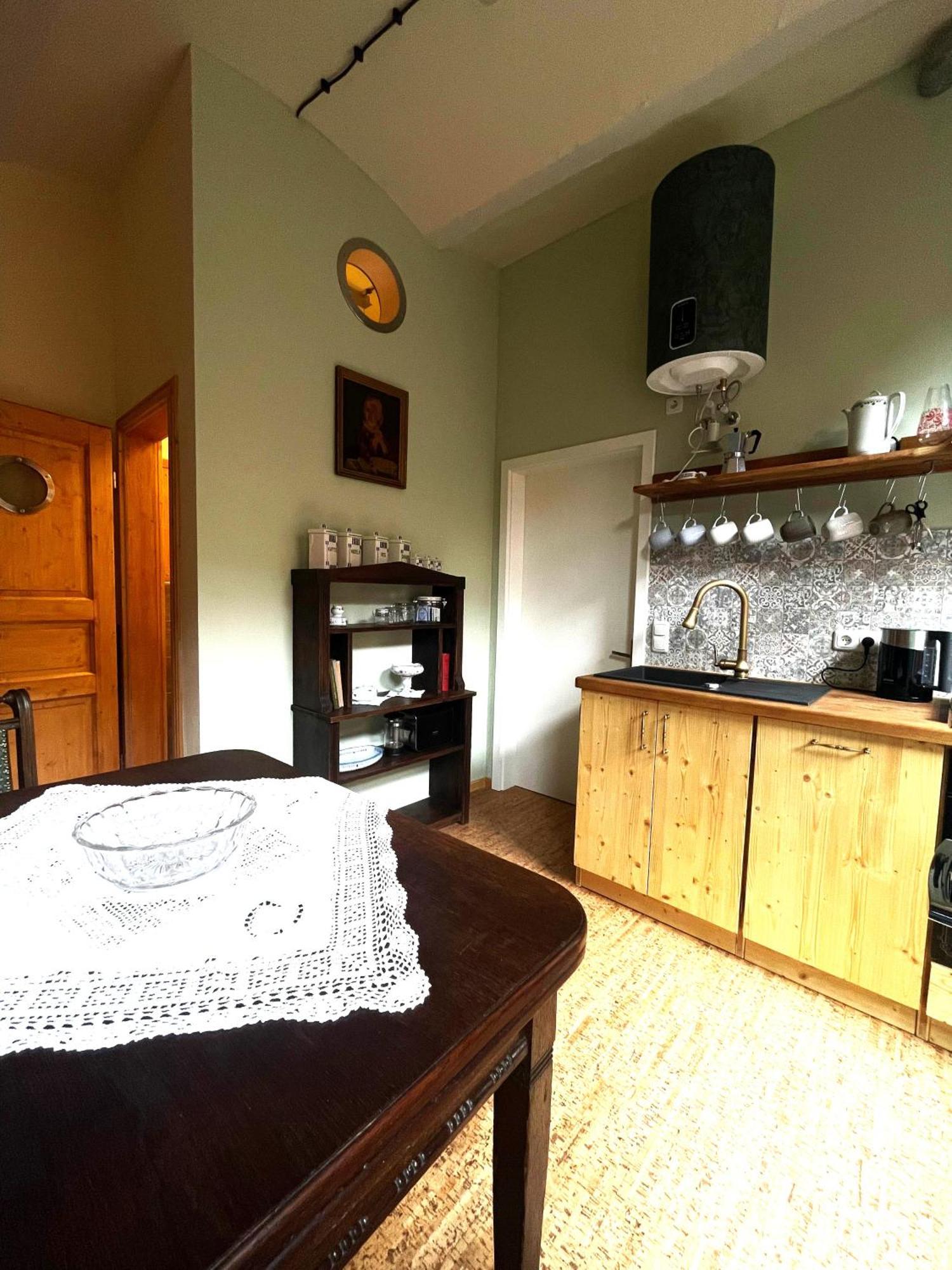 Ferienwohnung Antik Гота Екстериор снимка