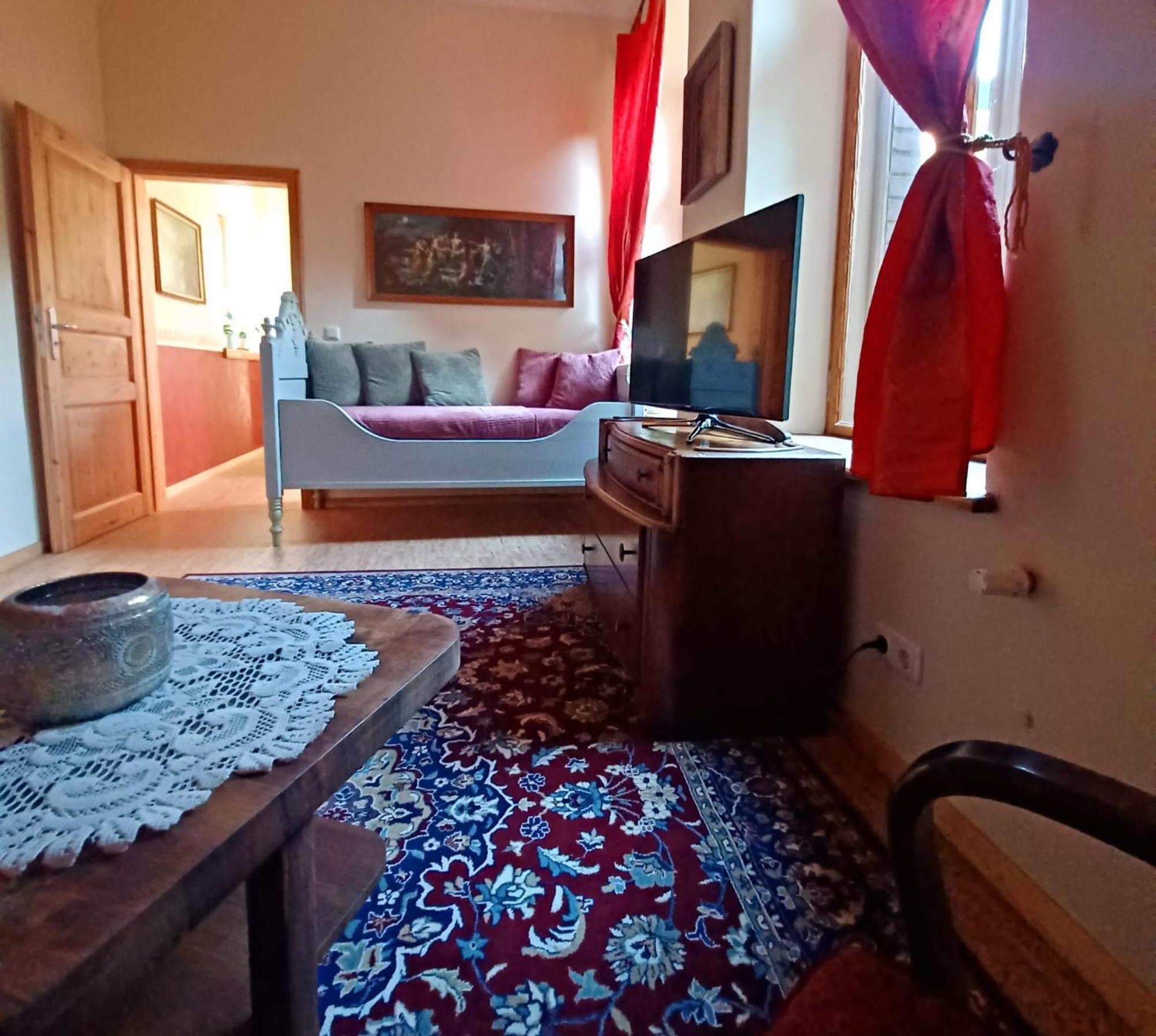 Ferienwohnung Antik Гота Екстериор снимка