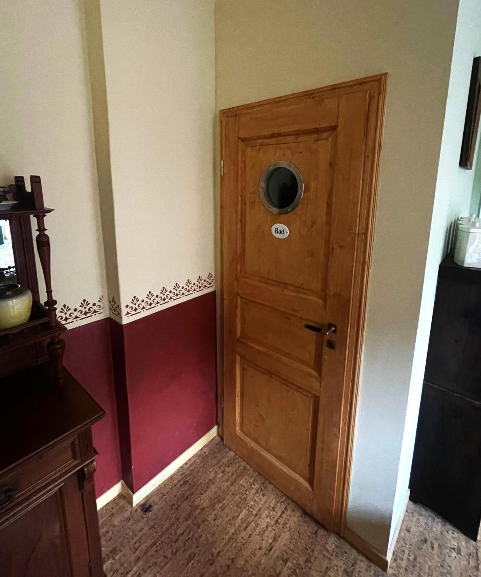 Ferienwohnung Antik Гота Екстериор снимка