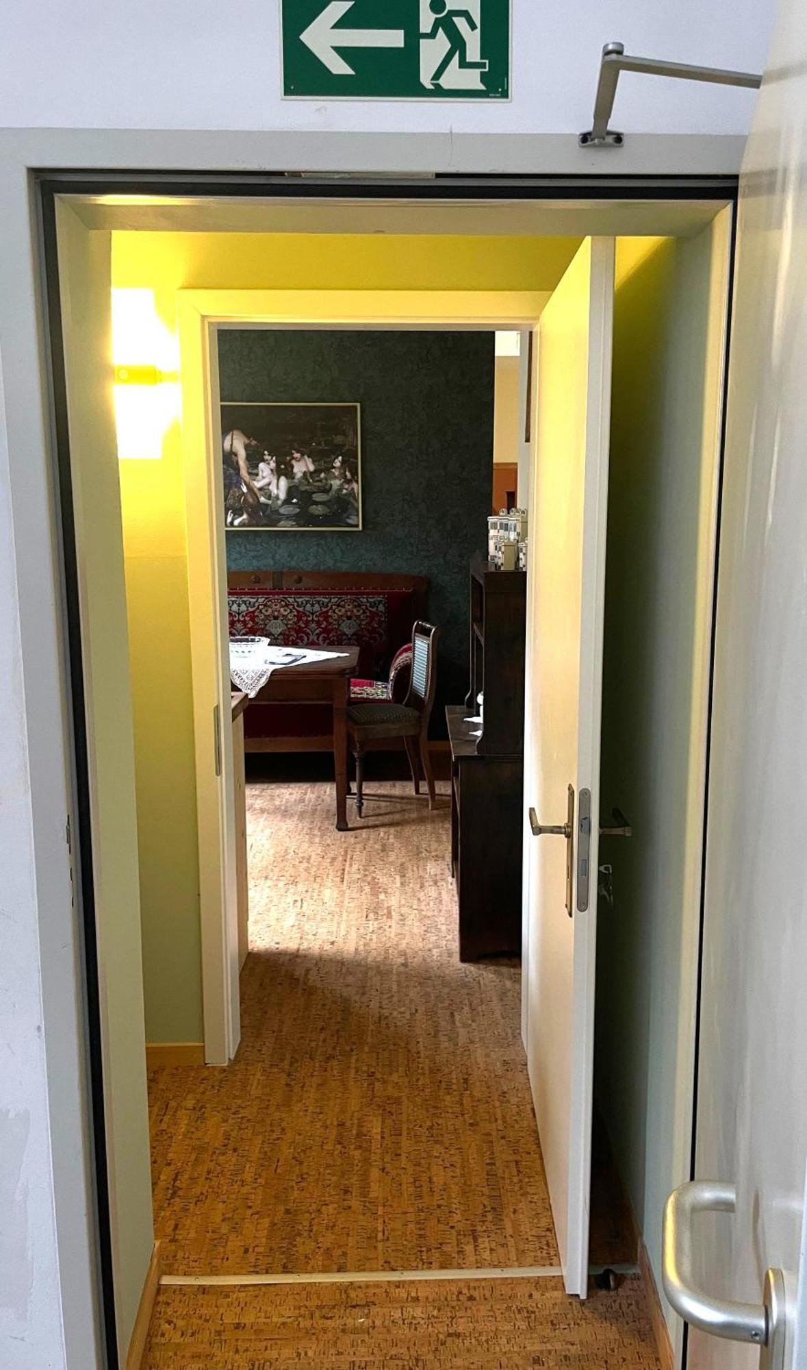 Ferienwohnung Antik Гота Екстериор снимка