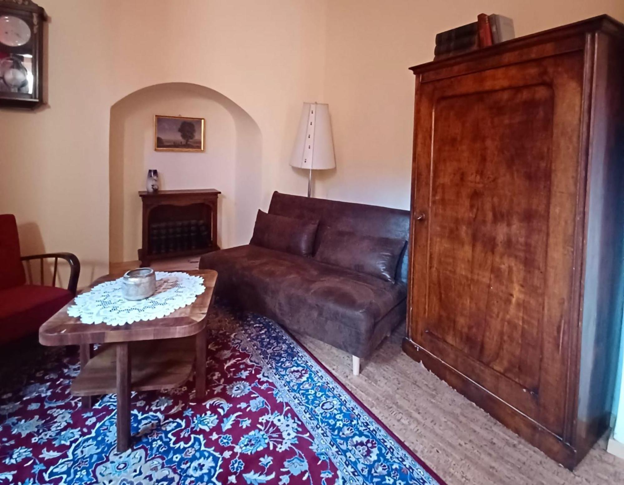Ferienwohnung Antik Гота Екстериор снимка